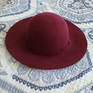 Apt 9 burgundy felt hat